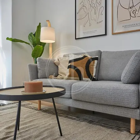 Hermoso Apartamento Junto A La Sagrada Familia Barcelona Exterior foto